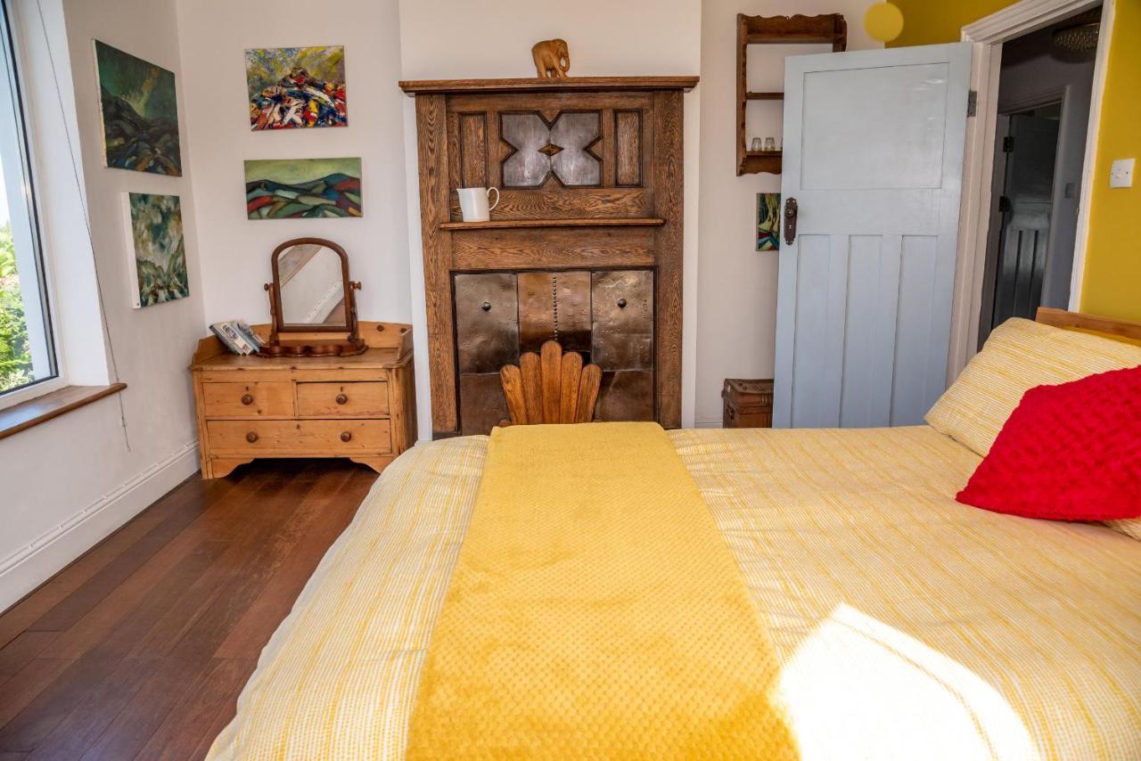 Finest Retreats - Western Watch - Sea Views, Pets Accepted, Sleeps 6 Lower Boscaswell Exterior photo
