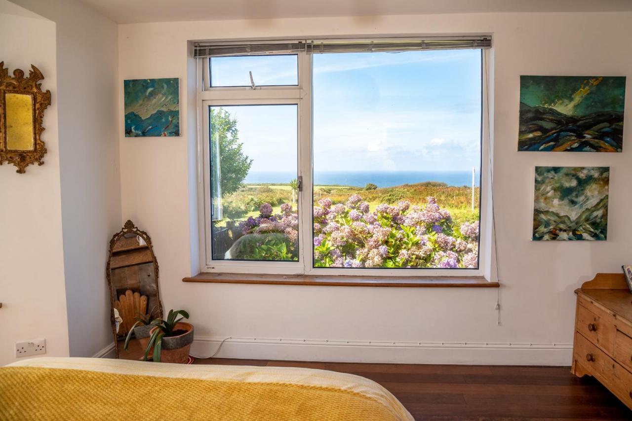 Finest Retreats - Western Watch - Sea Views, Pets Accepted, Sleeps 6 Lower Boscaswell Exterior photo